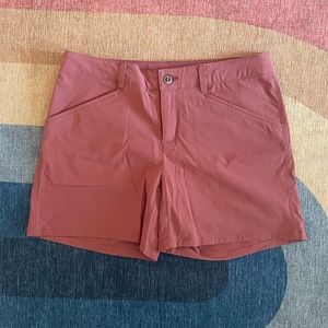 Patagonia rose coloured quandary shorts size 6